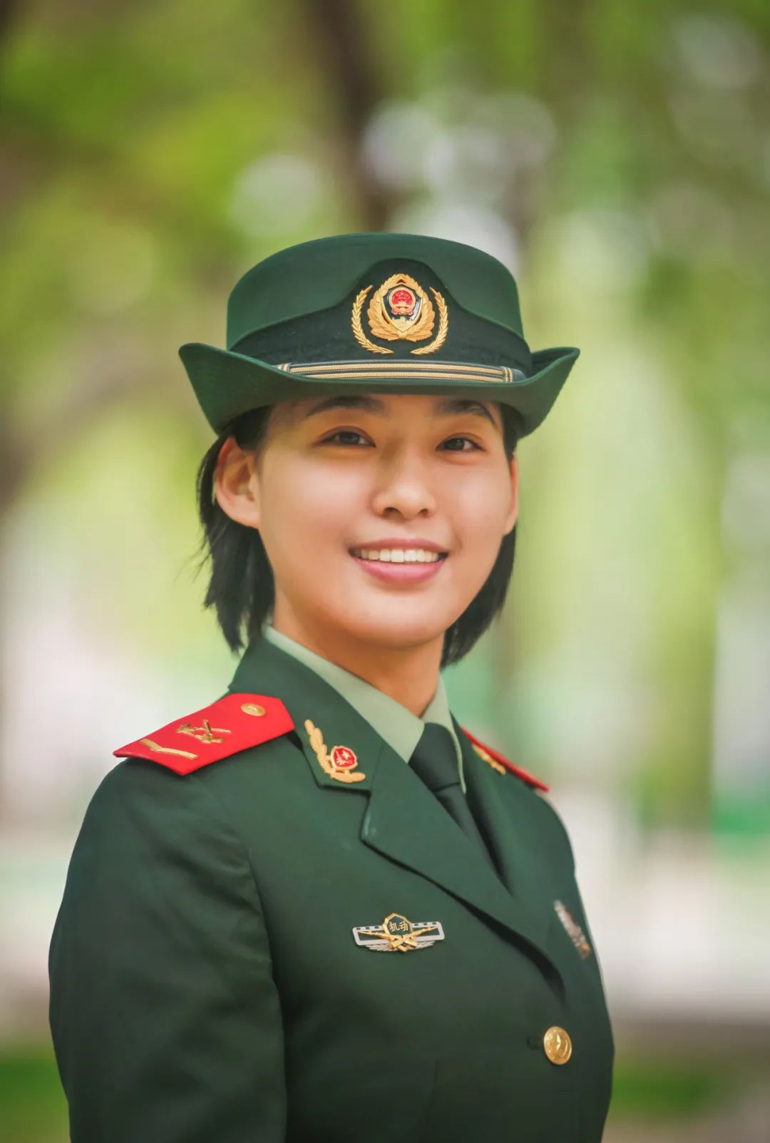 29张大图：穿军装的女兵，太好看了！（25）