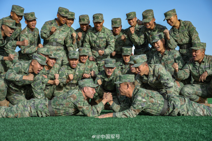 军营生活是怎样的，每天的训练和作息安排？