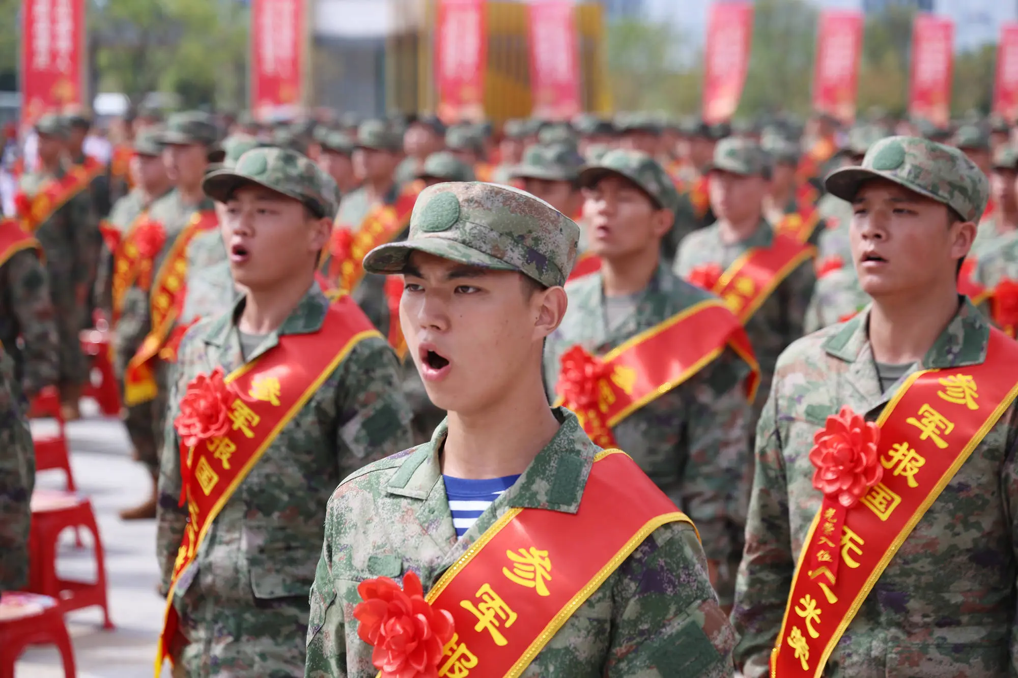 当兵条件有哪些？年龄、身高、视力、学历、政审要求全解析
